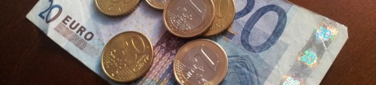 Draghi & EZB | Reaktion der Aktienkurse Euro-Schein-und-Muenzen