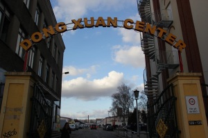 Eingang Dong Xuan Center Berlin Lichtenberg