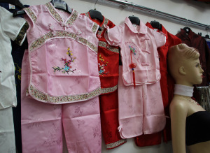 asiatische trachten dong xuan center berlin lichtenberg