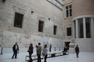 Aussenbereich Neues Museum Berlin