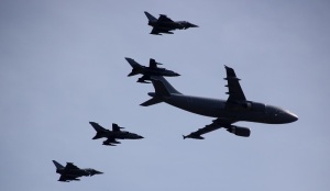 Flugzeuge begleiten