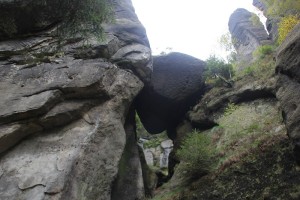 Hoehlen beim Affenfelsen