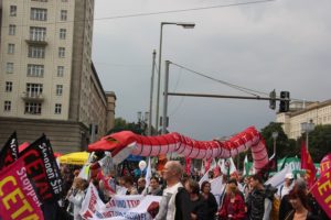 ceta-demo-berlin-schlange