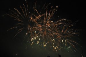 feuerwerk-ausklingend