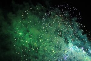 feuerwerk-gruen