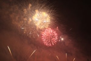 feuerwerk-rot-gelb