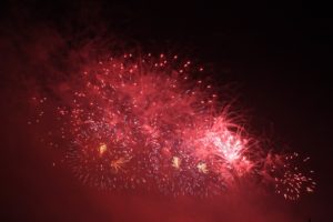 feuerwerk-rot-stern