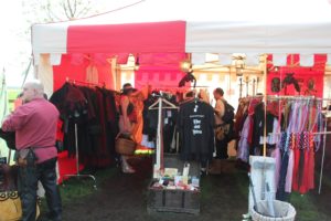 Kleidungsstand Ritterfest Diedersdorf