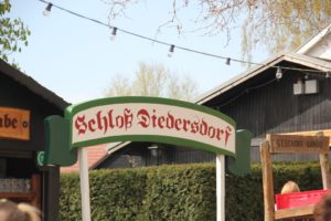 Schloss Diedersdorf Schild
