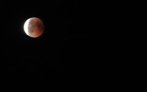Blutmond 1 - Licht link