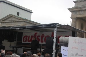 Aufstehen Kundgebung Reden Ludger Volmer