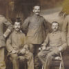 These: Warum gibt es Religion? Kriegswegen. Soldaten WK 1 Uniformen