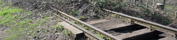 Kultur greift der Entwicklung vor? Verlassenes Gleis