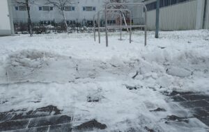 Winter-Stellplatz-fuer-Raeder-ungeraeumt