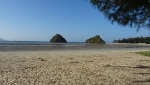 Hatnoppharatthara Strand Krabi Thailand