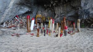 Penis Schrein Krabi Thailand